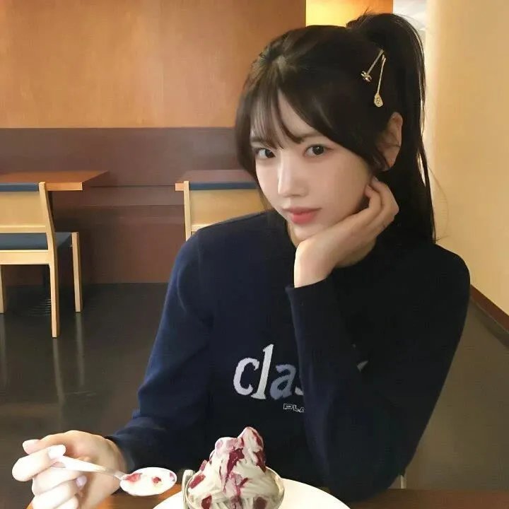 红颜吐珠待君王